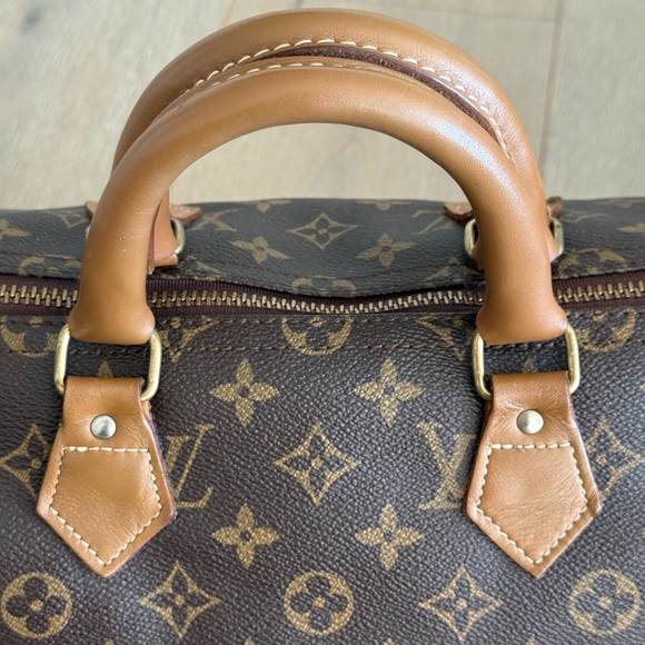 Louis Vuitton Speedy 30 Monogram - Picture 12 of 16